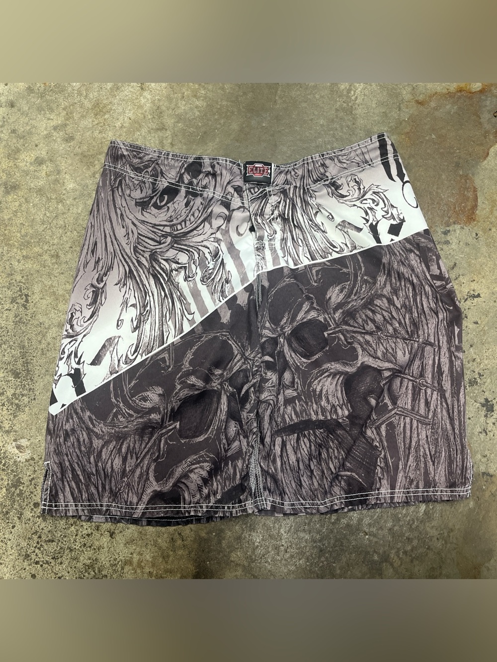 Y2K MMA Elite Board Shorts Men’s Large Gray Skull Surf Grunge Streetwear Summer